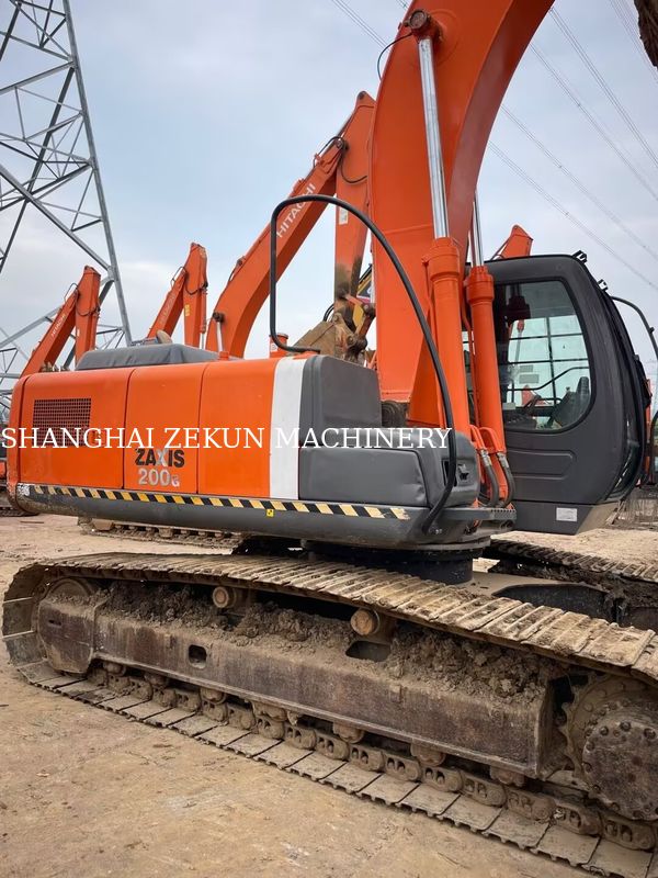 11051 giờ Máy xúc Hitachi ZX200-3G với dung tích gầu 0.8 – 1.0 M3